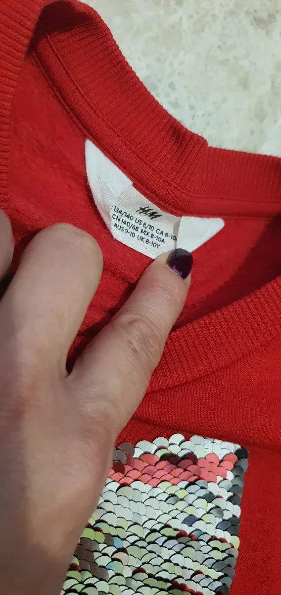 Sudadera roja lazo lentejuelas reversible T8/10