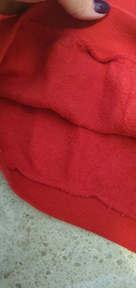 Sudadera roja lazo lentejuelas reversible T8/10