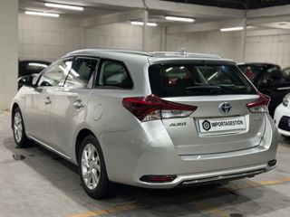 Toyota Auris Touring Sports Híbrido Automático