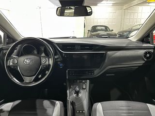 Toyota Auris Touring Sports Híbrido Automático