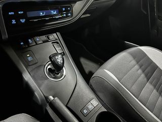 Toyota Auris Touring Sports Híbrido Automático