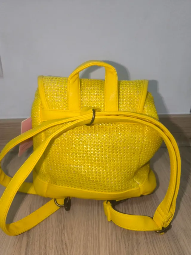 Mochila amarilla rafia y polipiel