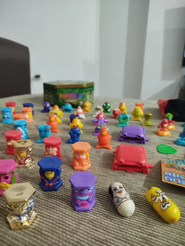 Lote Abatons, Kobots y Star Monster