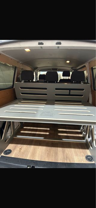 Cama camper con asiento