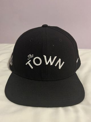 Gorra Nike The Town Negra