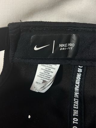 Gorra Nike The Town Negra