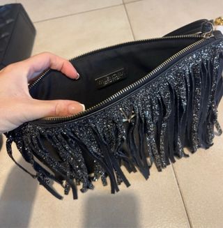 Pochette Valentina Giorgi nera con frange