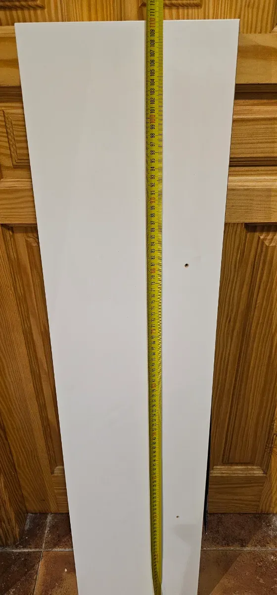 Estantería blanca de madera