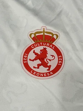 Camiseta Cultural Leonesa Macron Talla M