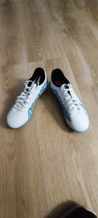 TALLA 33.5 Zapatillas de fútbol blancas y azules