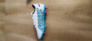 TALLA 33.5 Zapatillas de fútbol blancas y azules