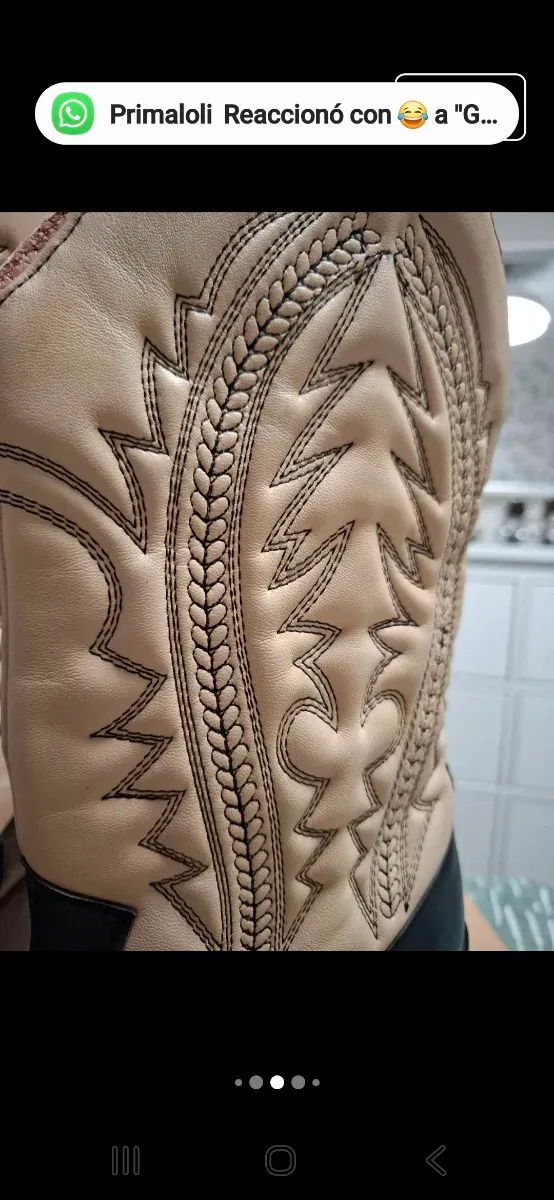 Botas cowboy Gioseppo beige y negras talla 37