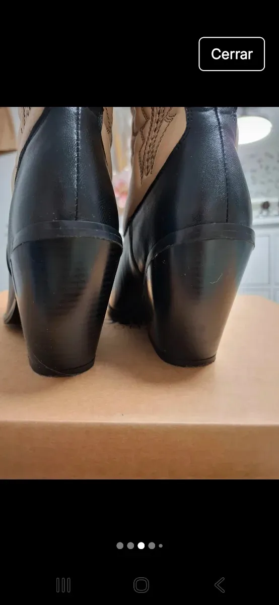 Botas cowboy Gioseppo beige y negras talla 37