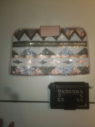 Lote 3 bolsos y 1 cartera piel