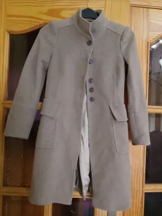 Abrigo Zara Beige Talla XS