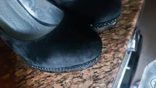 Elegantes zapatos de tacón negros