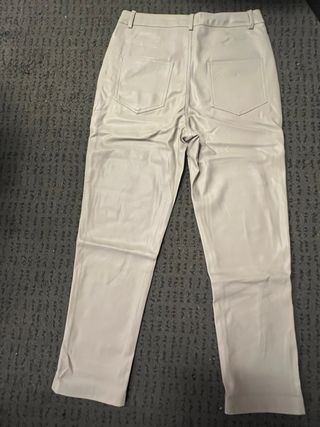 Pantalón polipiel Carlota & Co beige