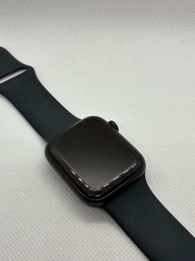 97% - Apple Watch SE 2 44mm GPS