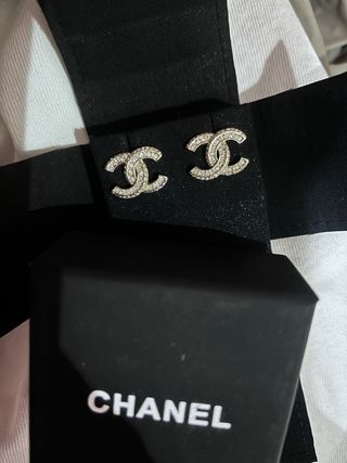 Pendientes Chanel Dorado