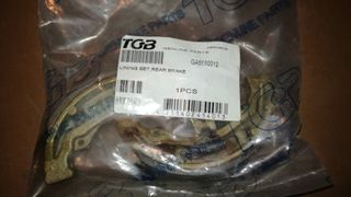 PIEZAS VARIAS DE VEHICULOS CLASICOS (6)