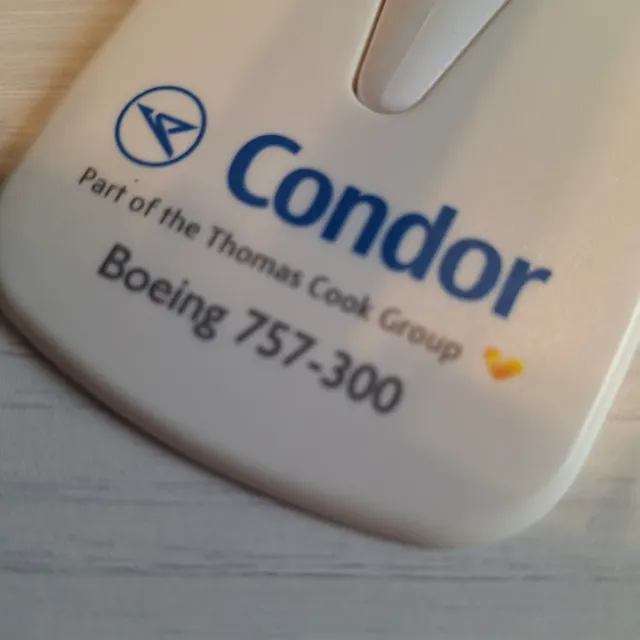 Maqueta Avión Boeing 757-300 Condor 1:200