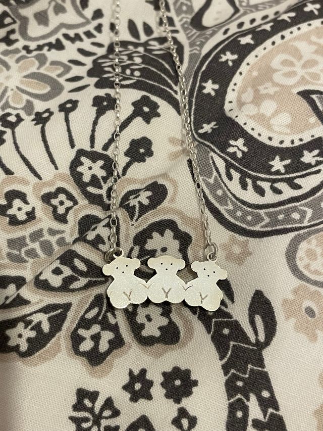 Collar de plata con tres ositos