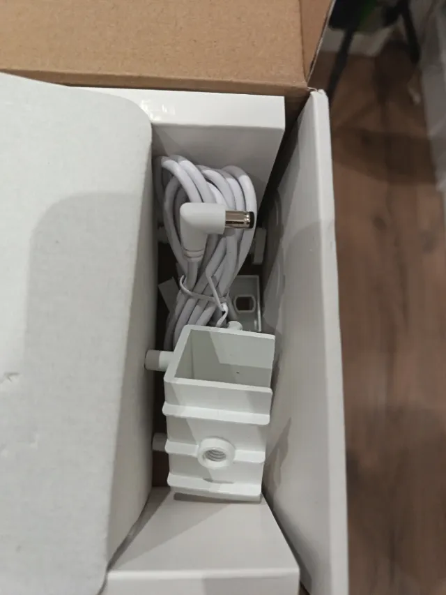 Alimentatore automatico per pesci