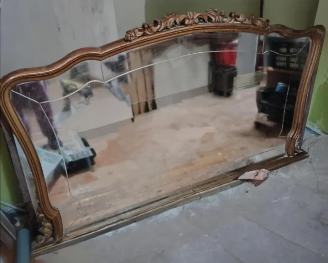 Espejo decorativo dorado