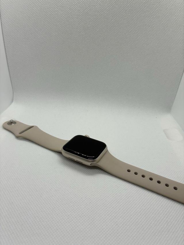 97% - Apple Watch SE 2 40mm GPS