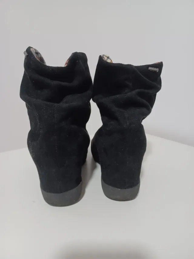 Botines negros mujer