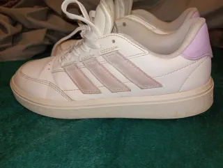 Zapatillas Adidas Blancas y Rosas