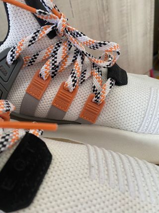 Deportivas Adidas Blancas y Naranja