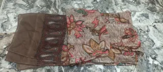 Pañuelo estampado floral nuevo, sin estrenar