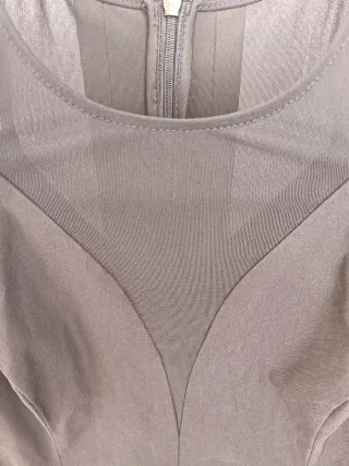 Tubino nero con dettagli in mesh