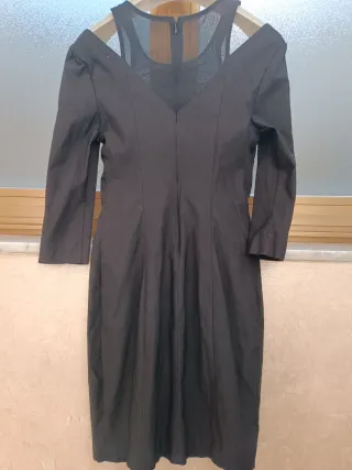 Tubino nero con dettagli in mesh