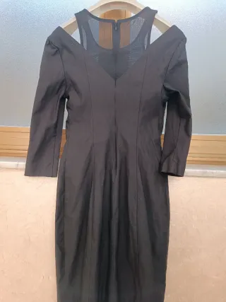 Tubino nero con dettagli in mesh