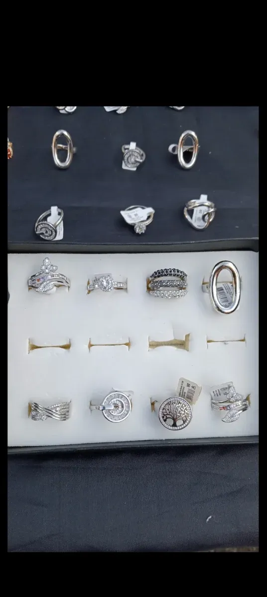 Anillos de mujer doraos