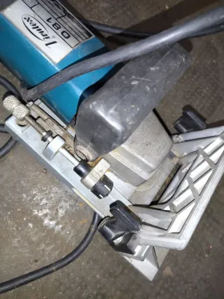 Fresadora de ranuras Virutex 081