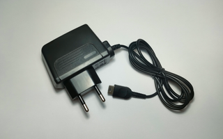 Cargador NUEVO Game Boy micro