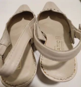 Zapatos piel auténtica España beige
