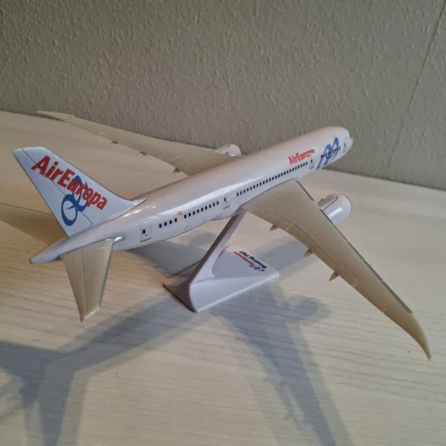 Maqueta Avión Boeing 787 Air Europa 1:200