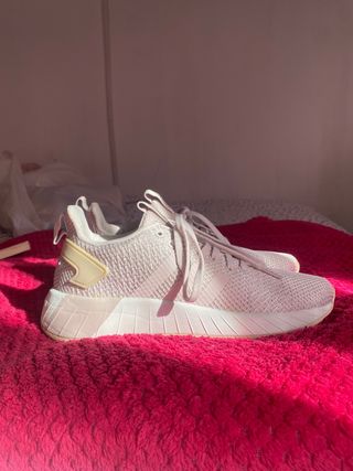 Zapatilla Adidas Beige y Rosa