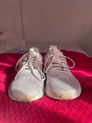 Zapatilla Adidas Beige y Rosa