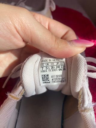 Zapatilla Adidas Beige y Rosa