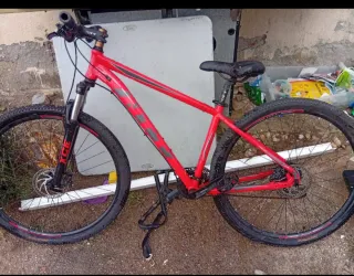 Bicicleta de Montaña Roja