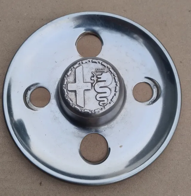 Tapacubos Cromado Alfa Romeo Clásico