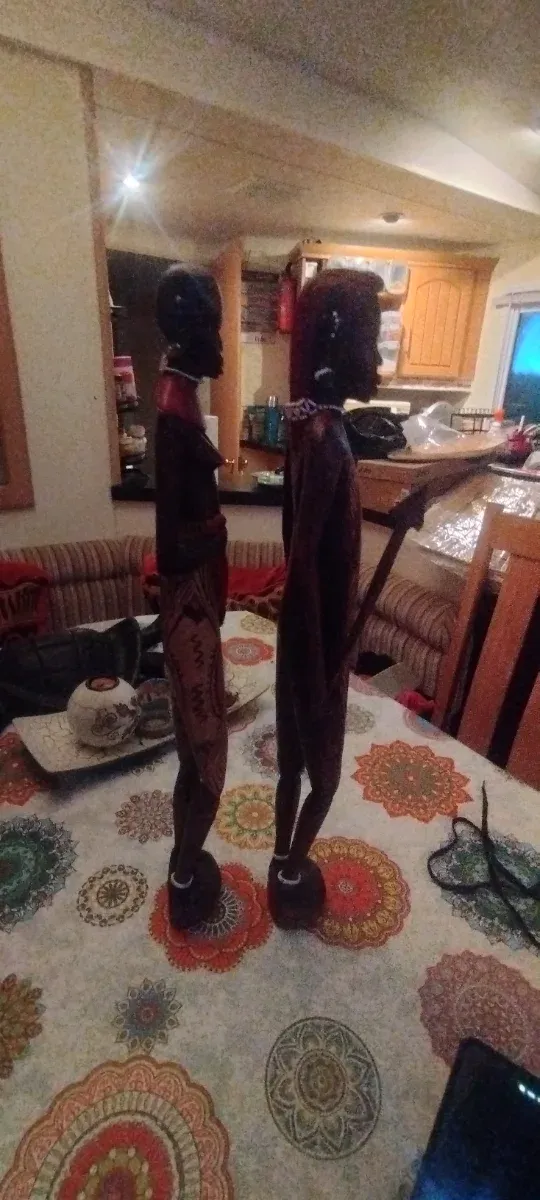 Figuras madera africanas (pareja)