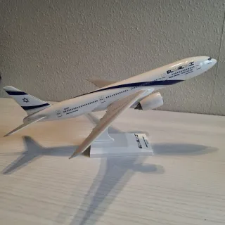 Maqueta Avión Boeing 777-200 El Al 1/200