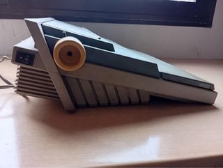 Máquina de escribir Olivetti ET personal 55