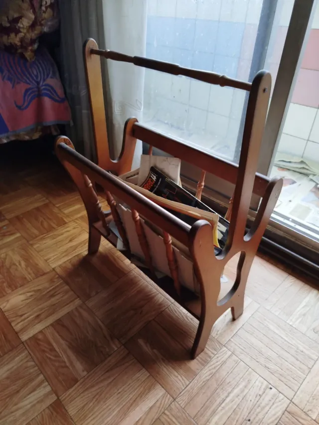 Revistero madera clásico vintage